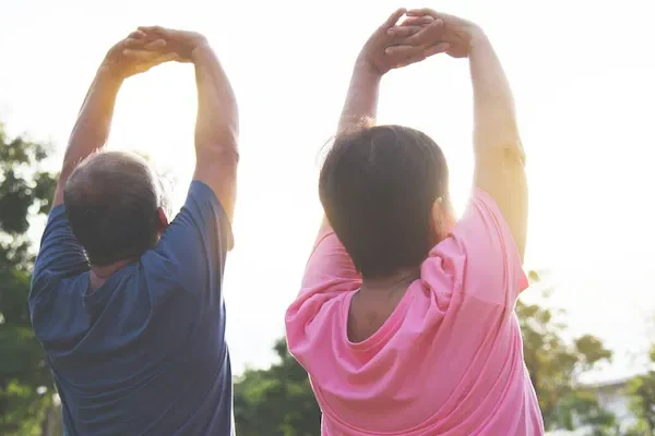 Bukan Doping, Tapi Data: Bagaimana "AI Coach" Pribadi Merevolusi Latihan Atlet Amatir di 2025