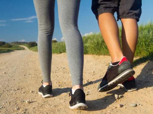 Jalan Kaki 30 Menit Sehari Bisa Turunkan Tekanan Darah? April 2026 Studi Kesehatan Viral, Warganet: 'Olahraga Mahal Itu Mitos!'