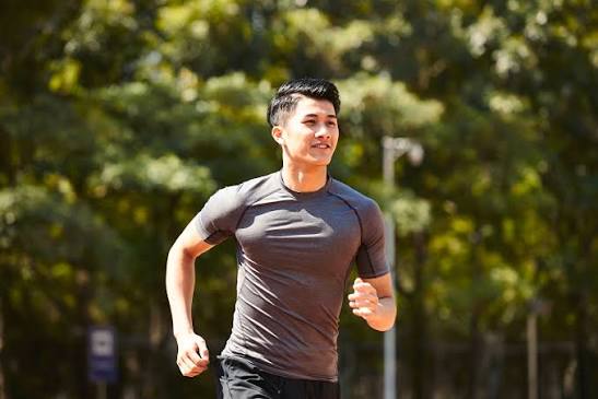 Mati-Matian di Gym Tapi Susah Kurus? Tren 'Zone 2 Training' 2026 Ini Ungkap Kenapa Olahraga Keras Sering Gagal
